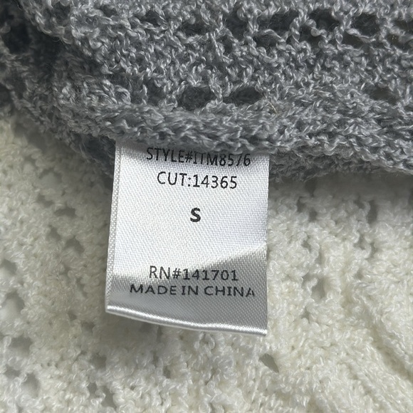 143 Story by Line Up Colorblock Knit Pullover Sweater Womens Size Small NWT - Picture 9 of 9